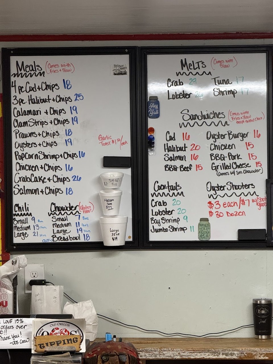 Counter menu for lunch and dinner.